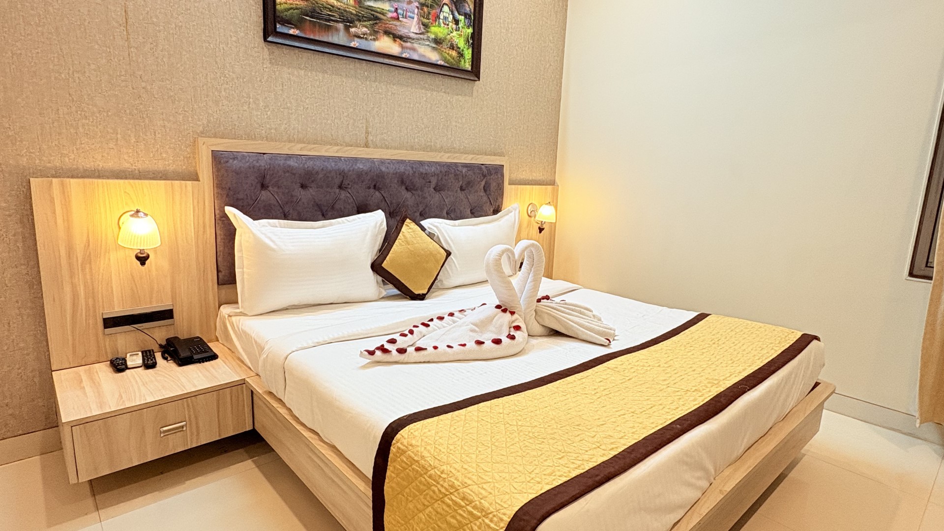 Parampara Hotels And Resorts Slider Pictures